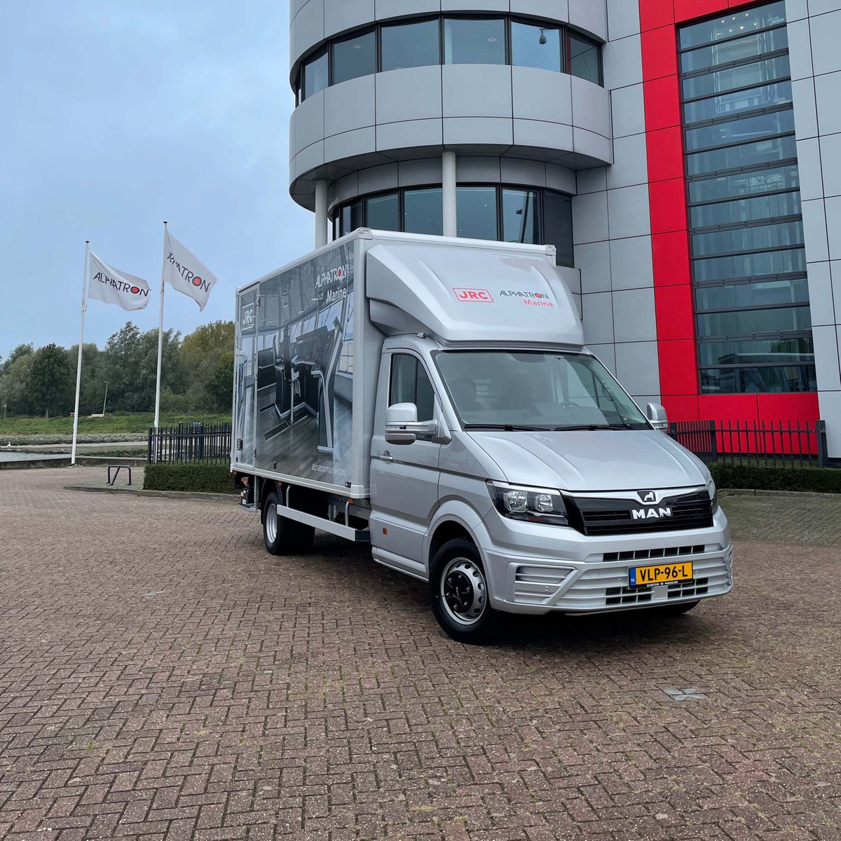 AlphatronPR's tweet photo. Our new truck is ready for use! 🚚📦
#JRC #AlphatronMarine #Proud #ReadyToLoad #HereWeCome https://t.co/5nqWhy4lp5