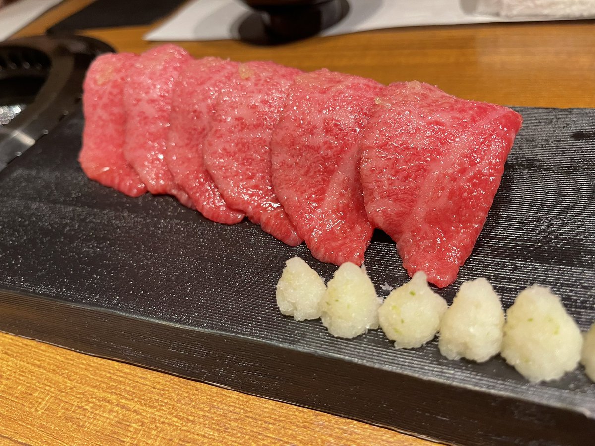 rakko_ch's tweet photo. ダイエット宣言8時間後の食事
焼肉最高。和牛最高。肉匠堀越最高。 https://t.co/7gX7wPem5T