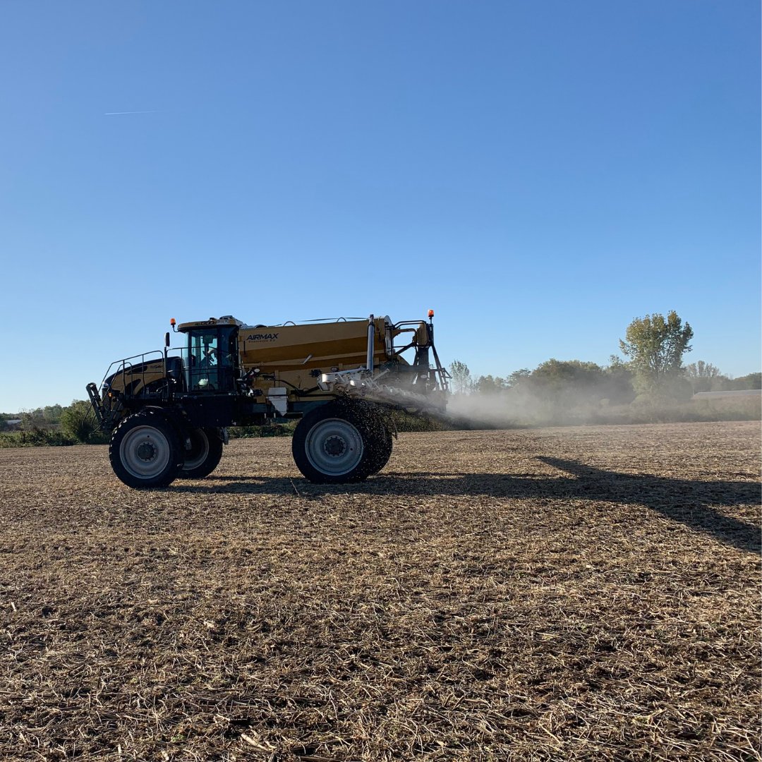 HeritageCoop's tweet photo. Check out our new RoGator Airmax Precision R1/R2!🤩 

It made its maiden voyage last week, applying cover crops and fertilizer!🌱This machine will allow our applicators to apply dry product more accurately, maximize our growers' investment, and follow the 4Rs. https://t.co/6jL0UeGCPk