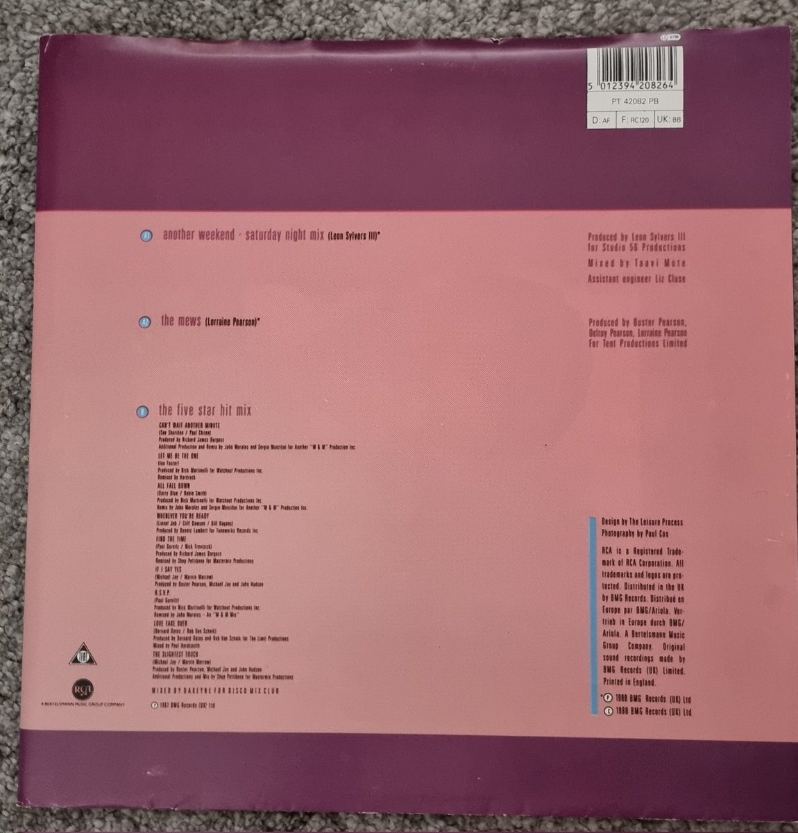 derekcburgess's tweet photo. Finally got hold of this little gem @5starofficial #AnotherWeekend #12InchPosterBag. Been after this for years. This keeps being advertised on @discogs, but when u ask them, they all say they don't have the poster with it. Thank u @moorsie69 https://t.co/lEGKWlDF9w