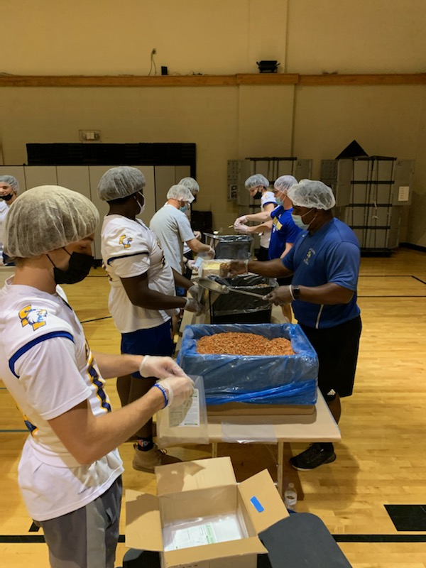 Eagles 🏈 team would like to thank 'Feed the Hunger' staff, Lake Norman Baptist Church &amp; Amanda Hall for allowing the team to help fill boxes last night. Rewarding and humbling experience for the boys.

#biggerthanfootball