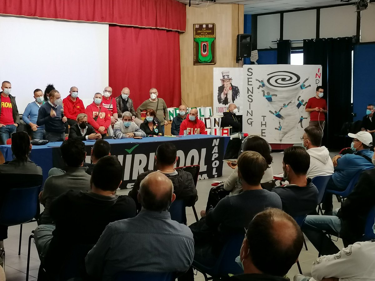 Cgil_Napoli's tweet photo. 🟥⚙️ Al via l'assemblea dei lavoratori #Whirlpool nello stabilimento di via Argine a #Napoli dove è attesa la vice ministra @MISE_GOV @Ale_ToddeM5S.

#NapoliNonMolla https://t.co/KTuxrGcCXt