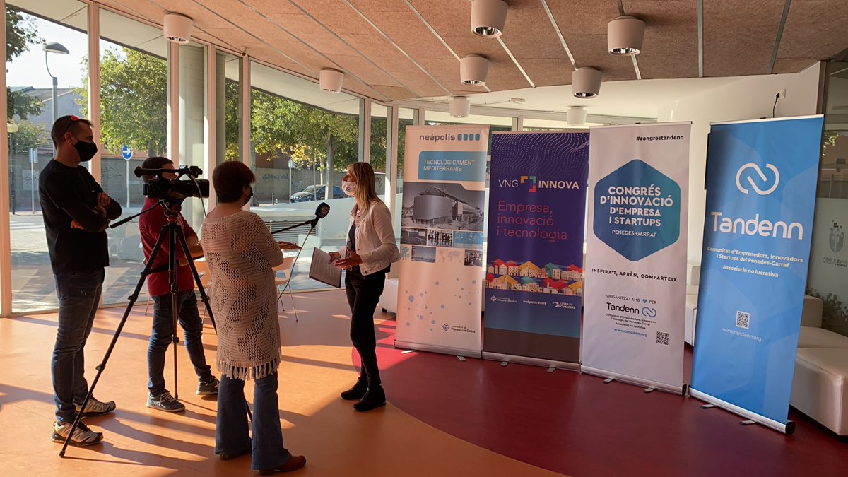 tandenn1's tweet photo. A la presentació del 2n Congrés d'Innovació, empresa i startups del Penedès-Garraf de @tandenn1 

La regidora d'innovació i empresa @Conximartinez_ ha estat present durant l'acte 👏🏼👏🏼👏🏼

Estem tots preparats per començar la 2a edició del #congresTandenn https://t.co/q8N1zg3tMH