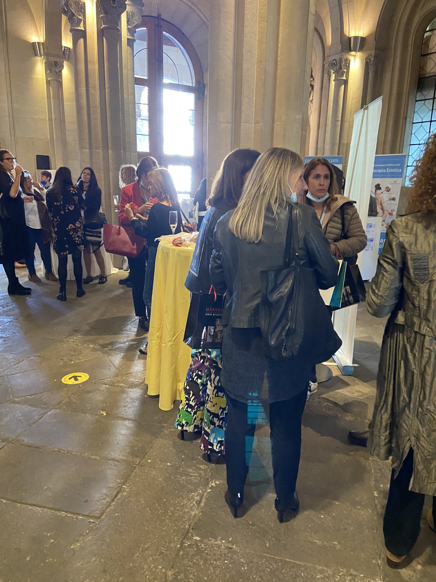 Women360Congres's tweet photo. Terminamos el #W360BCN21 brindando con Cava @Rovellats y aperitivos @fritravich_es
Nos vemos 2022 ¡Gracias a nuestros patrocinadores ❤️!
@capenergy , @dentaid_es , @labgynea , @Kernpharma , #inneo , #harkontroll, @MartiDerm , @PiLeJe , @EladietSocial @Nutergia , @vichycatalan https://t.co/JbcN0f3K7Z