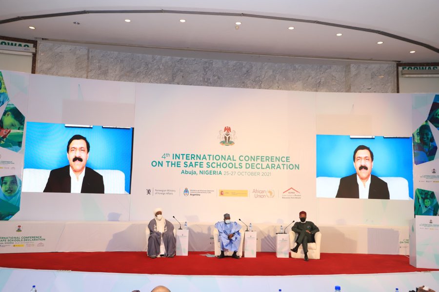 ZiauddinY's tweet photo. Children should feel as safe at schools as they feel in their mother's lap.
Thank you to Nigeria, Argentina and @GCPEAtweets for holding #FourthIntlConferenceonSSD
#SafeSchoolsDeclaration #AbujaConference https://t.co/o0fEZwB4ev
