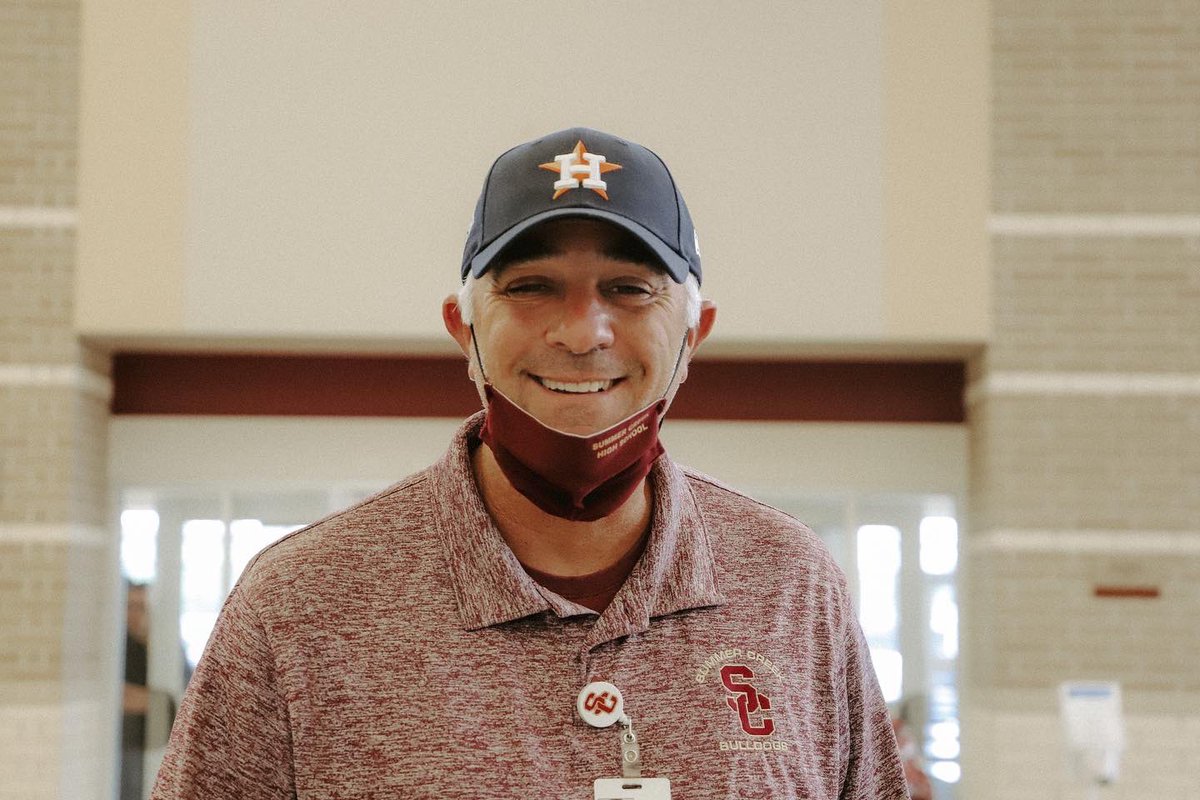 RED RIBBON WEEK !!! 
Yesterday we kicked off red ribbon week here at <a href="/HumbleISD_SCHS/">Summer Creek High</a> with hat day 🧢 It was so fun getting to see everyone’s different hat ideas!! 👏🏻

<a href="/HumbleISD/">Humble ISD</a>