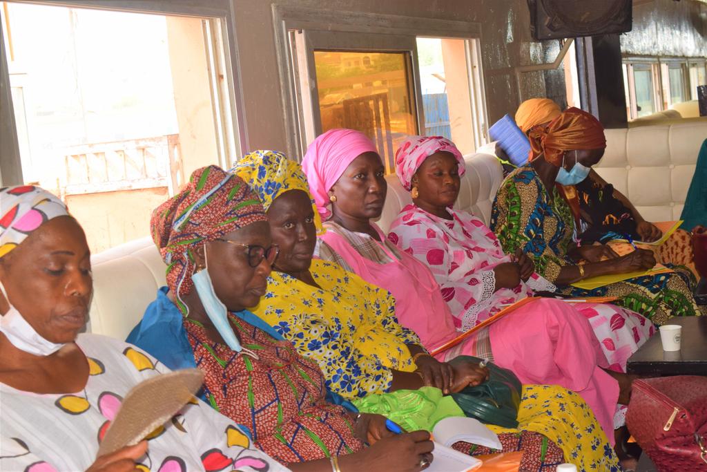 cmdakar1's tweet photo. Formation des Maîtres Artisans de la Première phase du Programme d’Employabilité des Jeunes par l’Apprentissage (PEJA).

Du 21 au 27 Octobre 2021 à Chambre de Metiers de Dakar et dans les quatre autres départements de la région de Dakar.

#senegal #dakar #peja #artisanatsenegal https://t.co/XAUgpFczO3