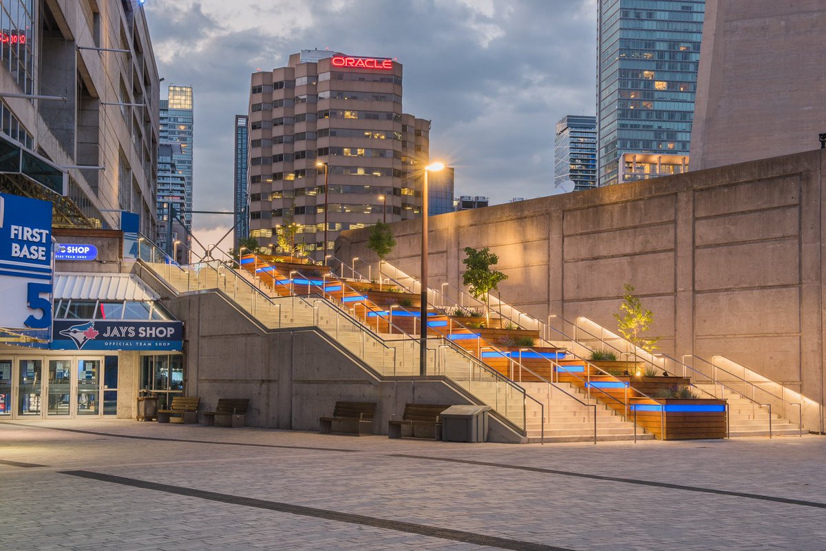 GuideWoodwork's tweet image. In 2020, Rogers Centre decided to do major renovations to the exterior of the Rogers Centre, which we are extremely happy to be a part of. We are proud to showcase to you Guides craftsmanship that adds a sense of modern sophistication to the landmark.