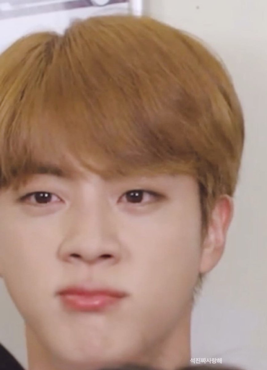 jincheeksdaily's tweet photo. He's angwy #BTSJIN https://t.co/oNmxXEkYCs