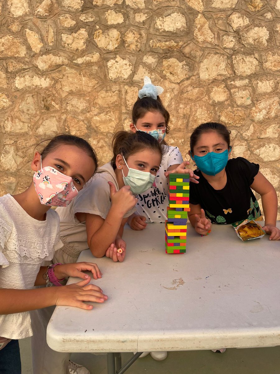 CjSaleron's tweet photo. Utilizando diferentes juegos con nuestros niños de forma educativa, la semana seguiremos jugando con @BoscoGlobalONGD #JuegosQueCambianElMundo https://t.co/SXlFNyZlsg