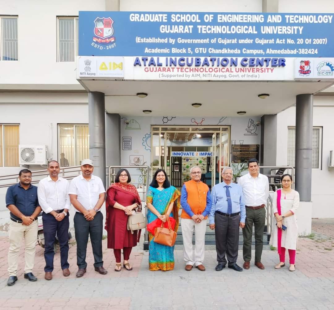 SastGtu's tweet photo. Prof. (Dr.) R.K. Goyal, Hon. Vice-Chancellor of DPSRU, New Delhi along with Prof. Geeta Aggarwal, Prof. Deepti Pandita &amp; Dr. Gaurav Jain visited the GTU-SAST, discussed the current development in the field of Pharma &amp; Health Sectors &amp; also interacted with students 
@GTUoffice https://t.co/BPNCQ4hzkZ