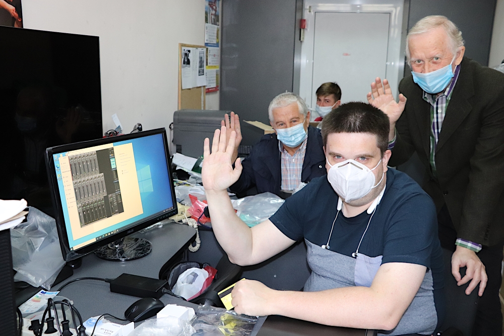 RENAM_AO's tweet photo. #LoLa setting-up progress 🤩 thanks to #EaPConnect cooperation between Belarusian and Moldovan national research and education networks – BASNET and RENAM.
Read more 👉 https://t.co/eQZPjCVPJI
@EaPConnect_News @UIIP_NASB @GEANTnews #AMTAP https://t.co/5X0VqoS232