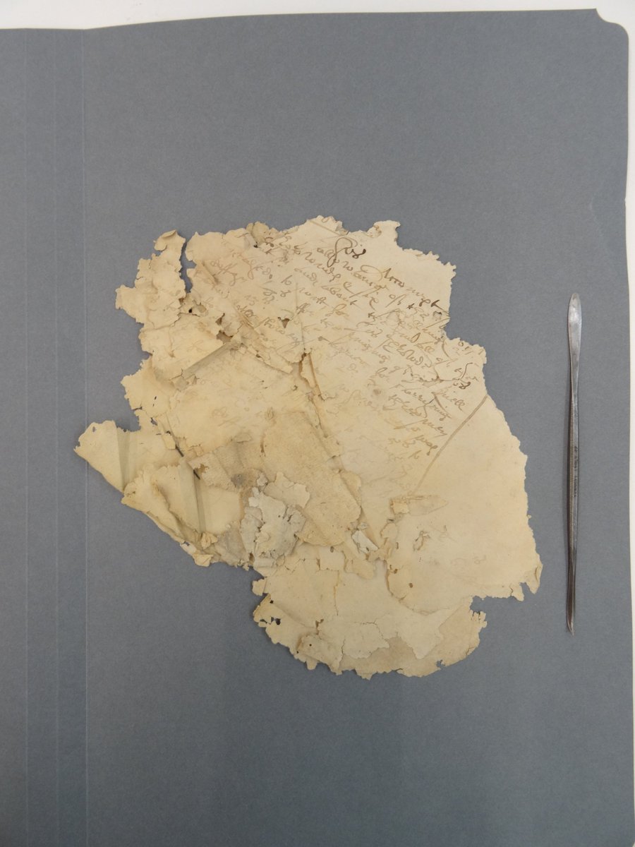 TheBiblioGeek's tweet image. Some fragments to untangle and repair.

#PaperConservation #Muddle #Damaged #Preservation #Archives #Repair #Paper #Old #Somerset #History #HandSkills #BeforeConservation #BehindTheScenes