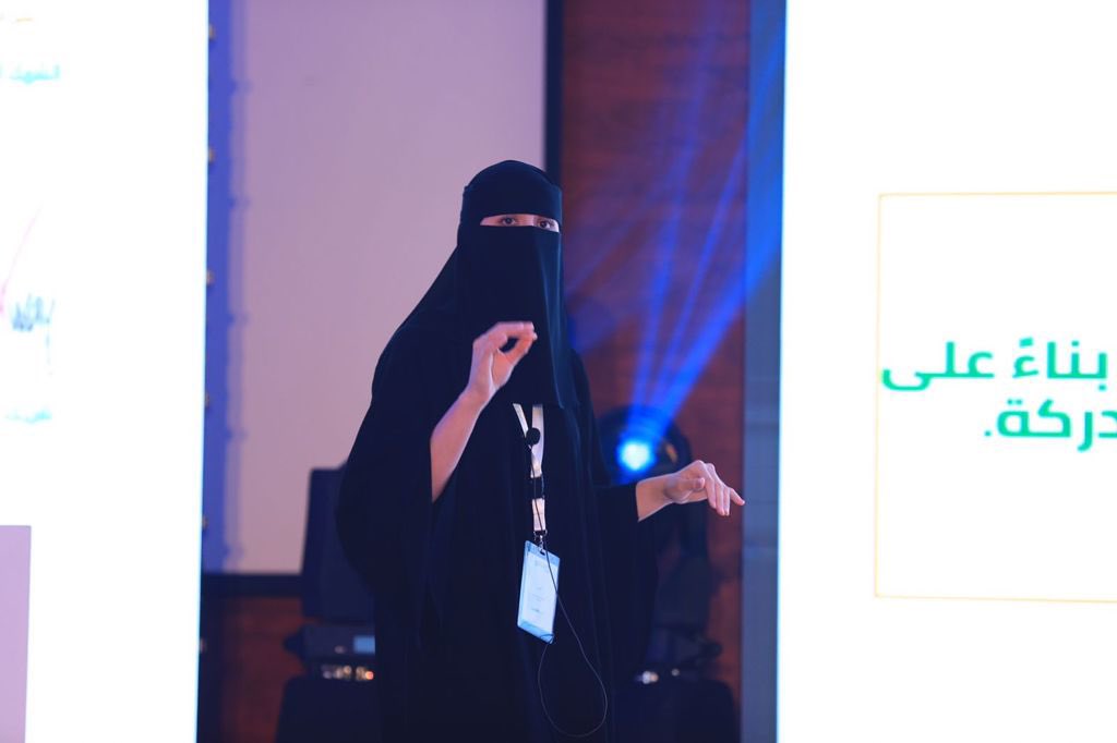 CMCimamu's tweet photo. فاز بالمرتبة الأولى في تحدي التسويق الذي نظمه منتدى التسويق 2021 فريق (فَيـد)من طالبات قسم الإعلان والاتصال التسويقي بكلية الإعلام والاتصال بجامعة الإمام 
والطالبات هن:
تغريد عبدالله الراشد 
حصة بندر الغيث
رحمة حامد السلمي
لول��ة مساعد اليحيا
ندى حامد السويدان
وجدان عبدالله الخالد https://t.co/Psv6GAjzkS