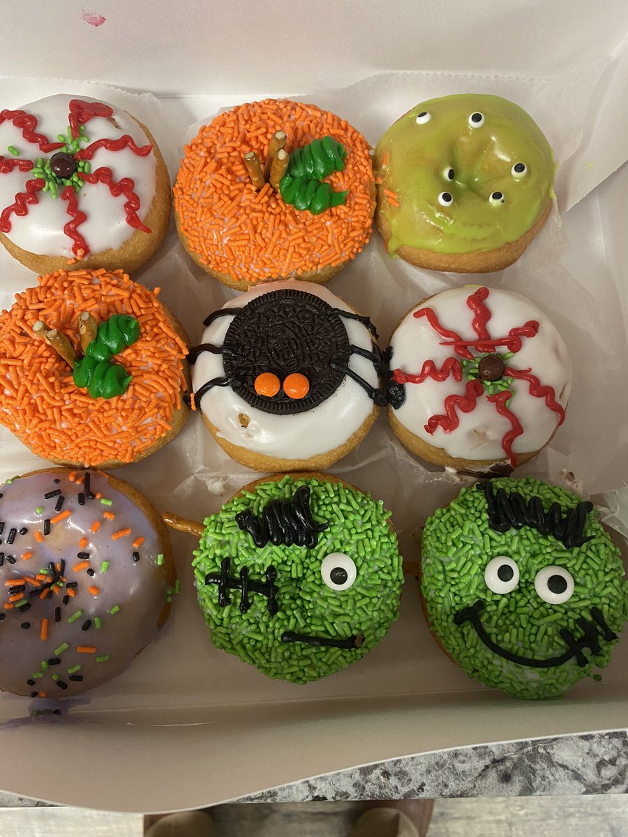 Always a good day when <a href="/BV_SuperBaron/">BV_Superintendent</a> brings donuts to share.