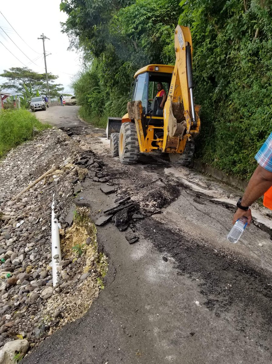 JLPThompsonTown's tweet image. Over the weekend I got a team to carry out temporary repair to the dangerous Gloucester breakaway.

 I will continue to do all in my power to ensure that the communities stay connected until the relevant authorities commence work to  this  main road breakaway.   
#CallOnCollin