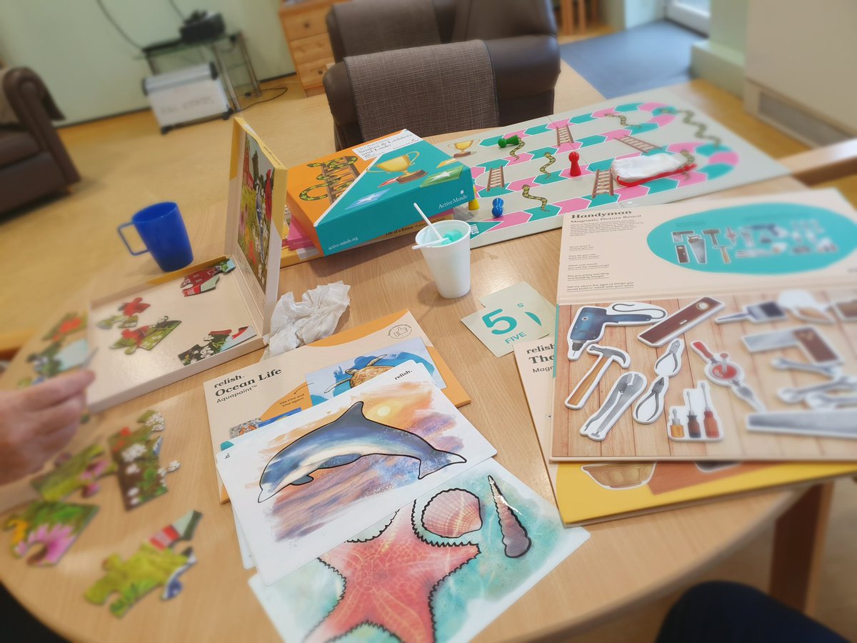 Alistairchappel's tweet photo. It feels so good to be back working #ward36rah rainy Tuesday afternoon? We dont care, today's activities - aqua paints, snakes and ladders and  our handyman reminiscence magnetic board from @RelishJoy @VickiCox @DrLucyMcCracken @NHSGGCClydeAHP @NHSGGC @alzscot @DementiaFriends https://t.co/F7OMnKqwRA