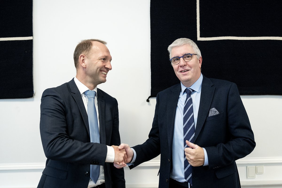 Highly appreciated my exchange with Belgian colleague @PieterVBO. We face the same challenges – lack of #labour and how to ensure the right #skills in the #twintransition. #EU needs to respect #socialdialogue and our autonomy in EU labour market legislation.