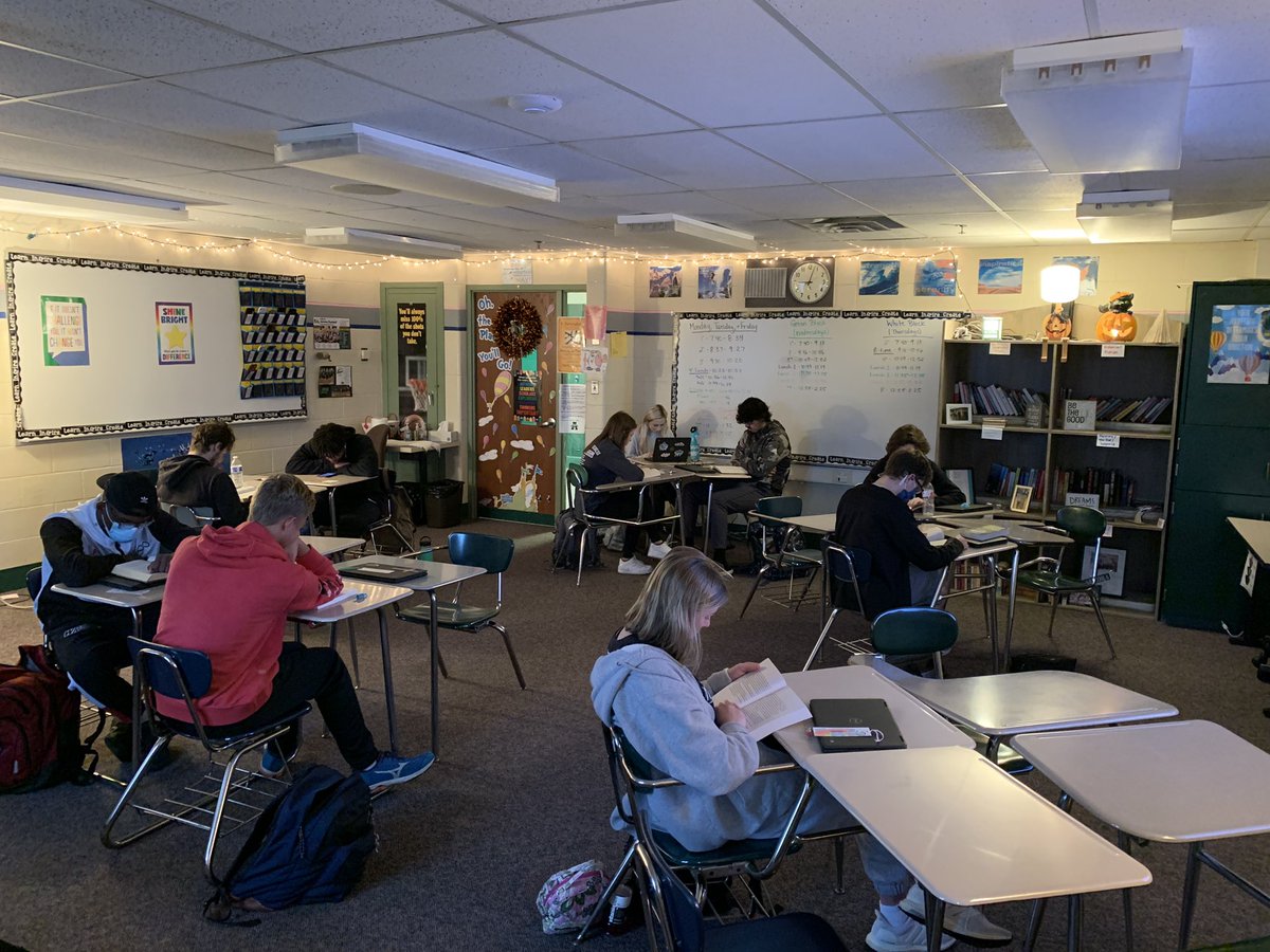 TTaylorAHS's tweet image. My day is made 🥰 After the initial 10 minutes of reading we start our day with on a daily basis, Seniors in my 2nd period English asked if they could read for the whole period because they really like their books. #buildingthatreadingstamina #agoodchangeofplans #studentautonomy