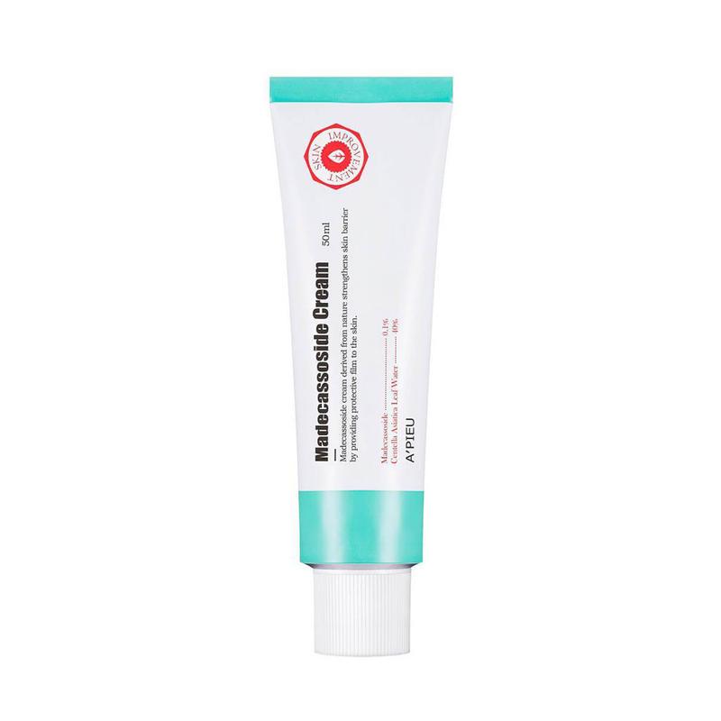 engkusarah_'s tweet photo. Untuk dry dan dehydrated skin, moisturizer paling penting dalam routine untuk lock segala kelembapan kulit. Boleh cari moisturizer yang:

✅ more emollient dan occlusive
✅ cream dan lotion texture
✅ ada repairing dan soothing ingredient mcm ceramide, centella asiactica. https://t.co/HOguzKB92O