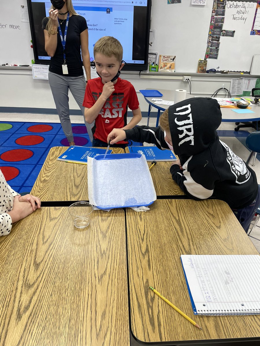 Cannons_Kinders's tweet photo. Learning all about the cause and effect relationship between the size of a water dome and the speed at which it moves! #FHLEADS https://t.co/aln8zaAJnJ