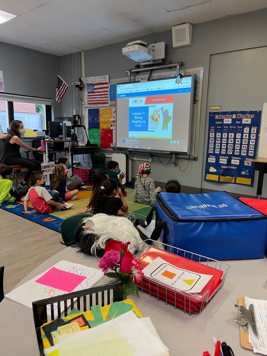 Kindergarten learning about making healthy choices this morning for #RedRibbonWeek2021 

<a href="/CKELEM/">Cora Kelly</a> <a href="/CKelemPrincipal/">Cora Kelly Principal</a> <a href="/ACPS_SC/">ACPS K-12 School Counseling</a>
