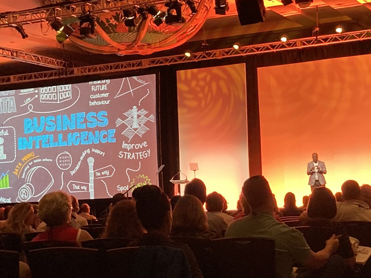 patcong0303's tweet photo. #worldworkplace #IFMA key insights @SimonTBailey on the leadership Spark. What else can I do to elevate culture? https://t.co/4R6Dtlfpm1