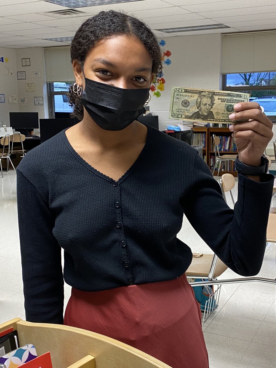 Isabella earned FREE dues by recruiting new members to FBLA!  Congratulations!