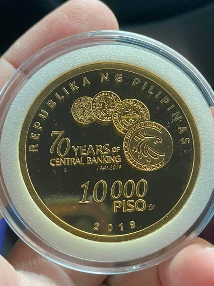 Kahit barya lang po sa pasko.
Yung barya: