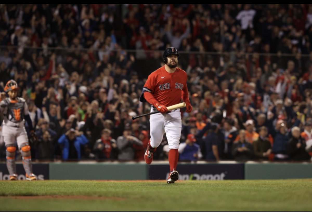 Kyle Schwarber tweet media