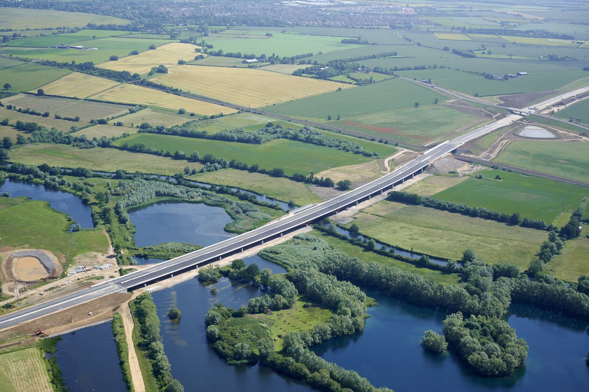 Did you know setting up an offsite flying factory near the National Highways A14 improvement scheme led to significant improvements in programme timescales, cost, quality, safety, and carbon. Read more here bit.ly/3jDqqHy
#COP26 #climatechangeaction #buildingwhatmatters