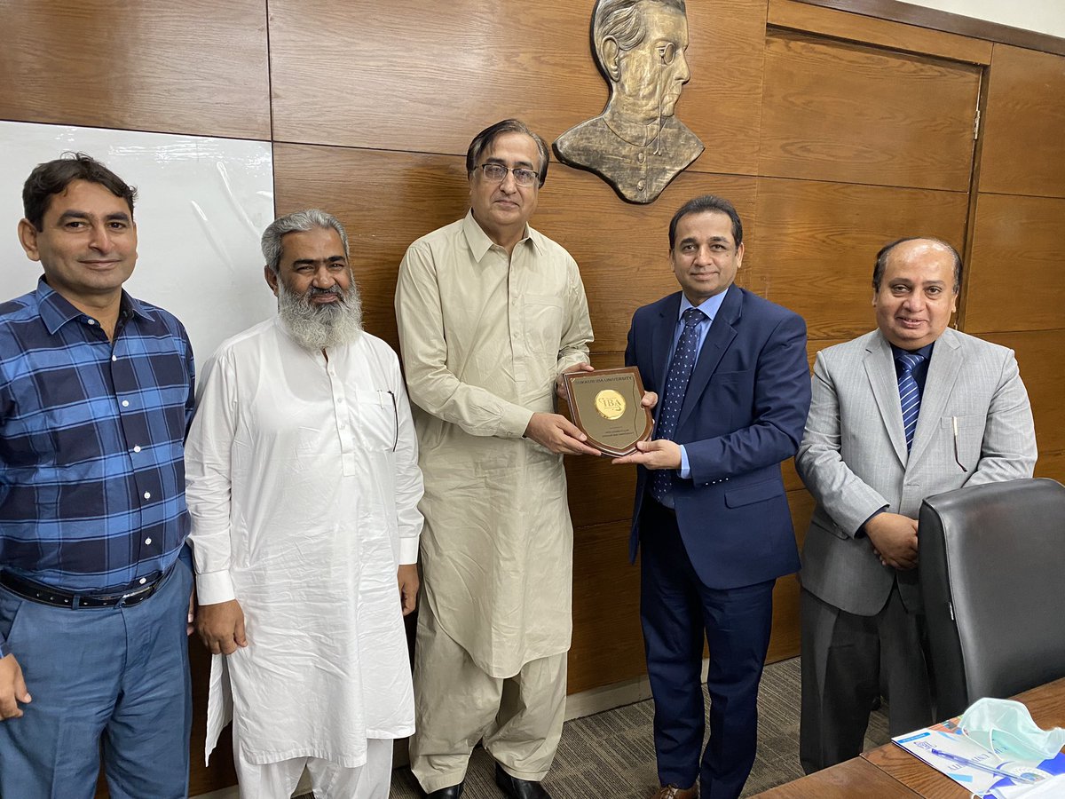 RahimSoomroA's tweet photo. Secretary Culture, Tourism, Antiquities &amp; Archive Dept @RahimASoomro was given briefing at #IBAUniversity Sukkur. Visited various departments &amp;  library. Secretary lauded excellent efforts of VC and his team for maintaining highest standards. A great service to the community. https://t.co/hrT1E40WiA