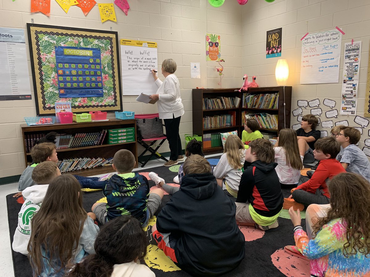 MVESGainesville's tweet photo. Our 5th graders and ELA teachers enjoyed the #wordstudy lesson and practiced how to study with @rhayes_hayes “Look Say Cover Write Check” 👀 ✏️ ✔️ #makingconnections #buddystudy @Hall_Schools @FountasPinnell #literacyforhALL @MrsBowman5MVES https://t.co/im90Rea13m