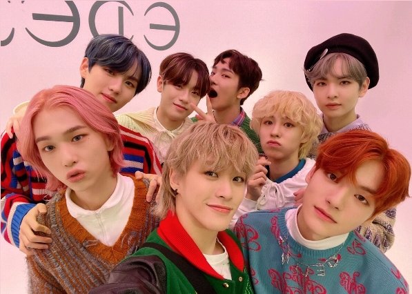 prometidadeBaek's tweet photo. Holaaaaa ya vieron el mv ? 
#Do4Me #EPEX_1ST_COMEBACK 
#EPEX está hermoso yo dije waoo y quería gritar mi cara estaba tipo ahh no osea estoy muy emocionada era todo lo que esperabaliteral les voy a decir que nadie se arrepentirá de stanear a Epex un grupo tan completo y hermoso+ https://t.co/CxhQavS1sF