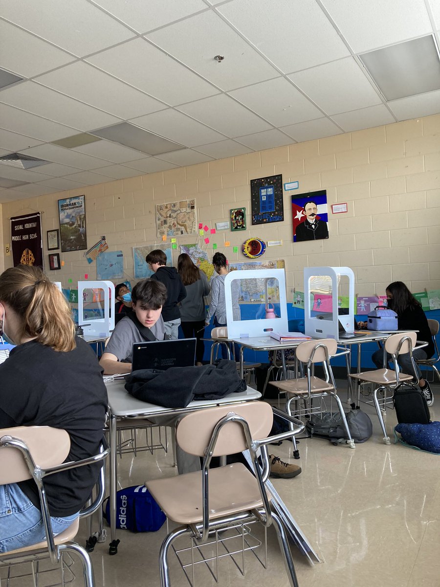 srastricklin's tweet photo. DP Juniors investigating slang from Spanish speaking countries and researching how they (the slang words) came to exist. https://t.co/9JZ6cv70gC