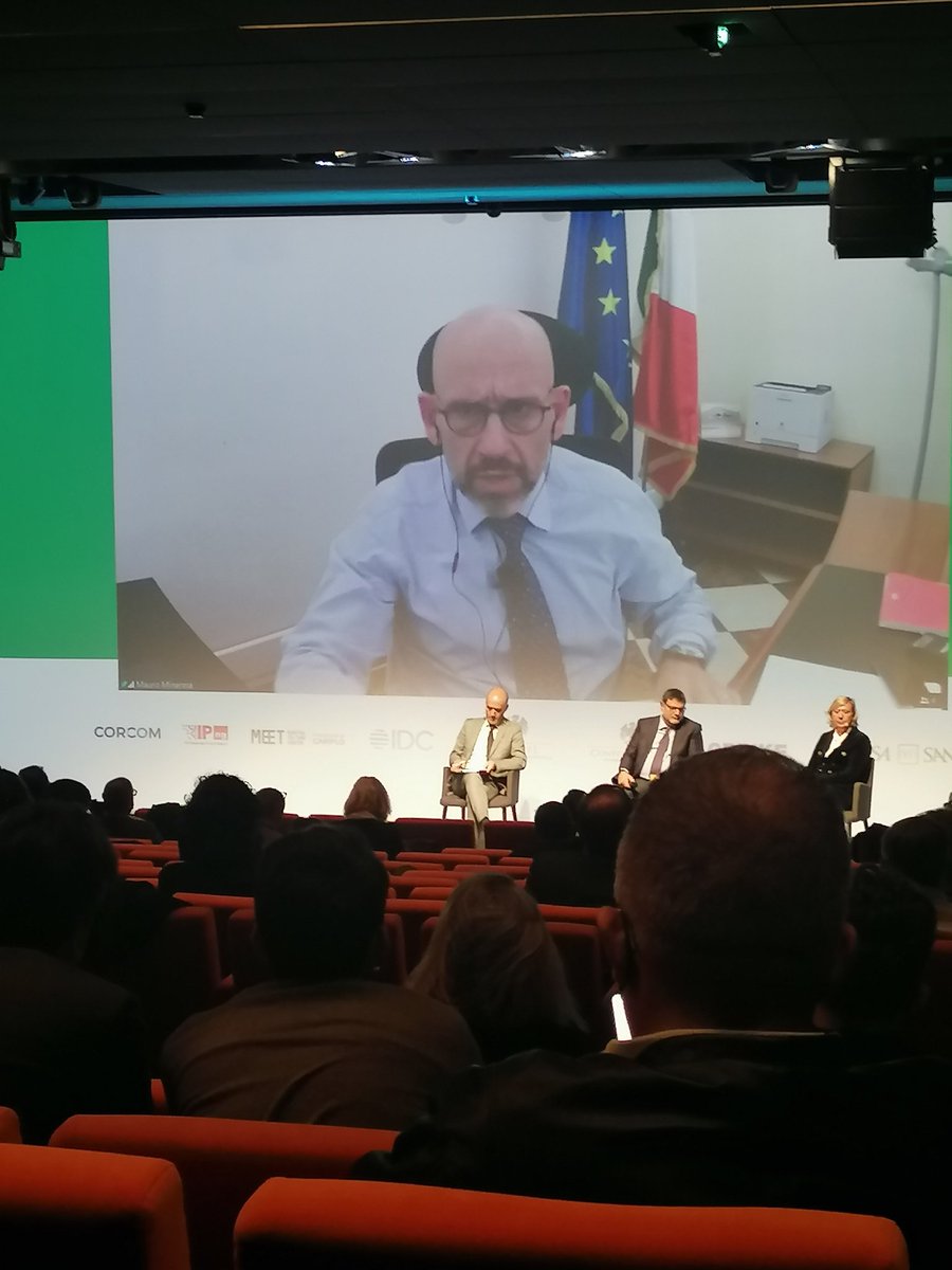 Assintel's tweet photo. Mauro Minenna commenta gli spunti #AssintelReport in ottica #pnrr @hermanfenderson @InnovazioneGov @milafiordalisi https://t.co/Rmmsr0Oze5