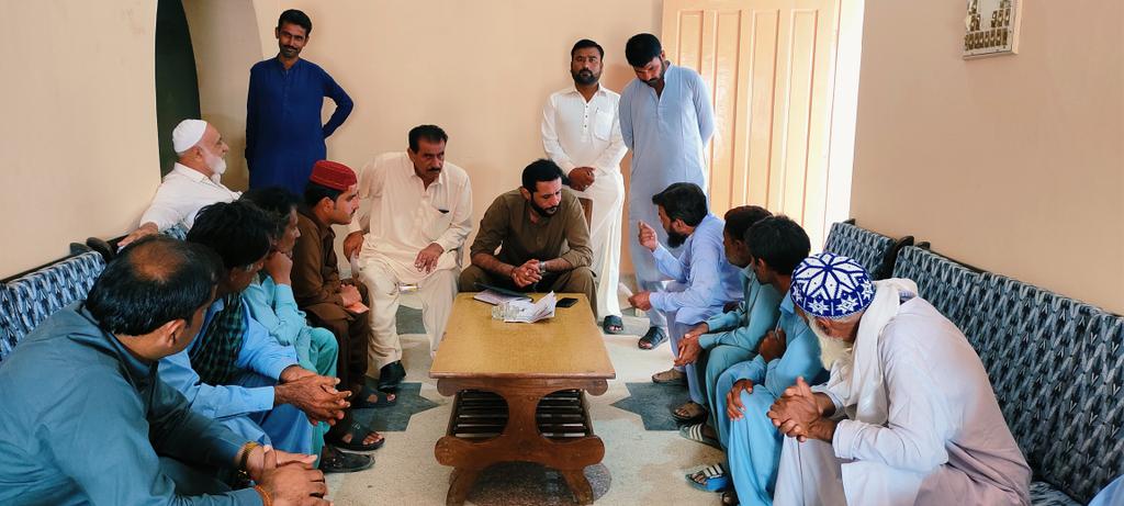qaisar_panhwar1's tweet photo. 26/10/2021
#PPP Young Leader #Matli MPA Coordinator Beloved @SHalepota meets with people of his Constituency #PS70 and resolved their issues today. https://t.co/trAzXsNUQ0
