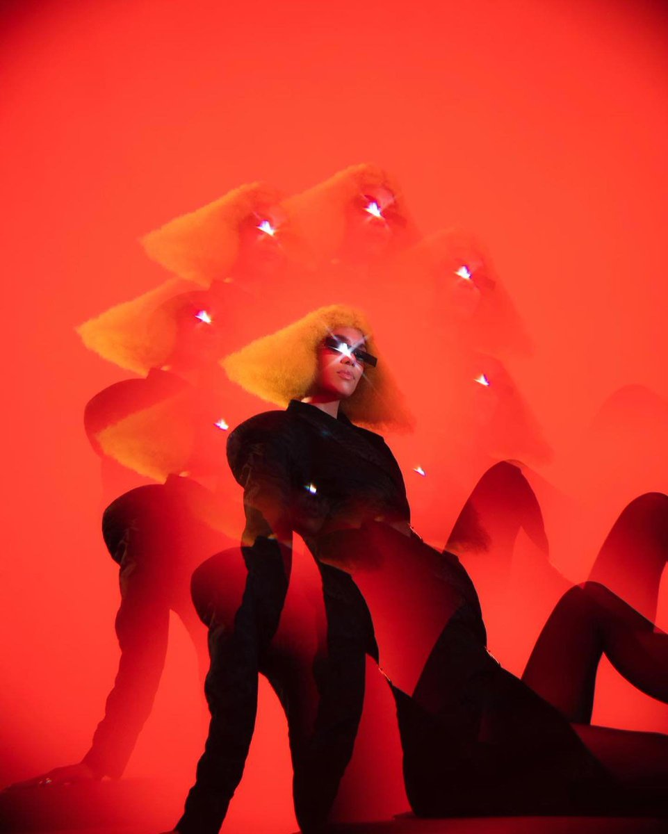 PortalAgnes's tweet photo. Agnes confirmou em uma live o lançamento em vinil para Magic Still Exists, será que vem com uma faixa bonus? https://t.co/JiO3jrnsdf