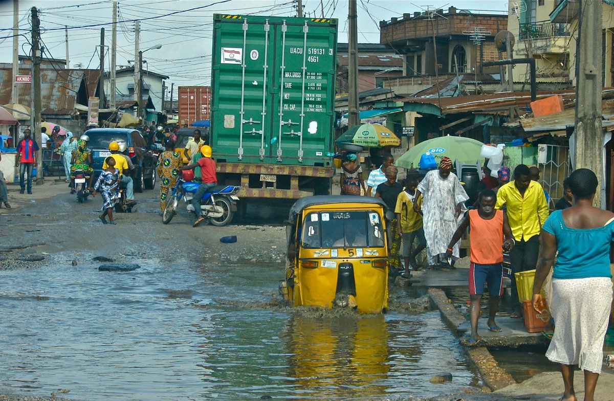 Nigeria has a flooding challenge: here’s why and what can be done - bit.ly/3Cm8Lvi via <a href="/ConversationUS/">The Conversation U.S.</a>