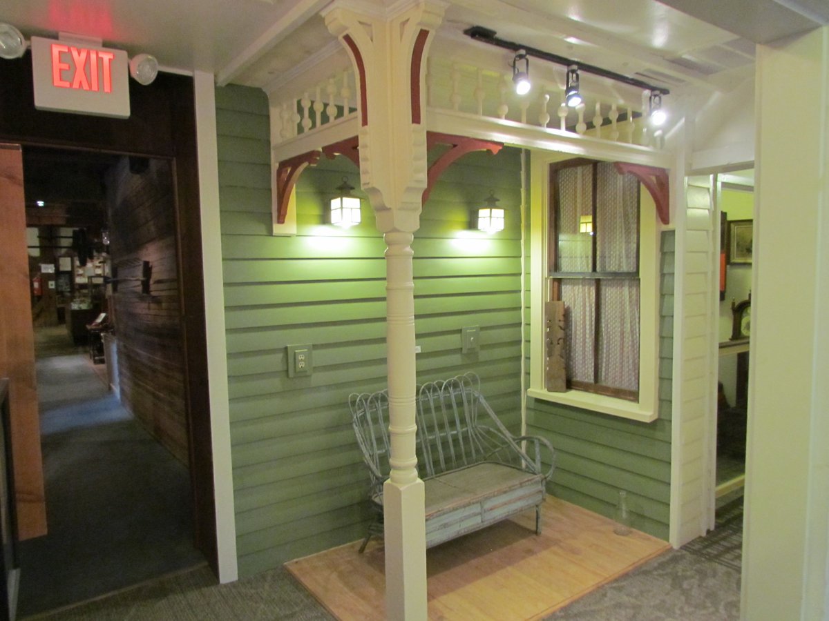 MillMuseum's tweet photo. It's not Mayberry, but it's close. Stroll this recreated Main St. of smalltown life. Visit the historic 1848 Edinburg Mill Museum, U.S. Route 11, Virginia. Open 7 days a week, year-round. #roadtrip #tourism #Virginia https://t.co/m6U4ma4hNC