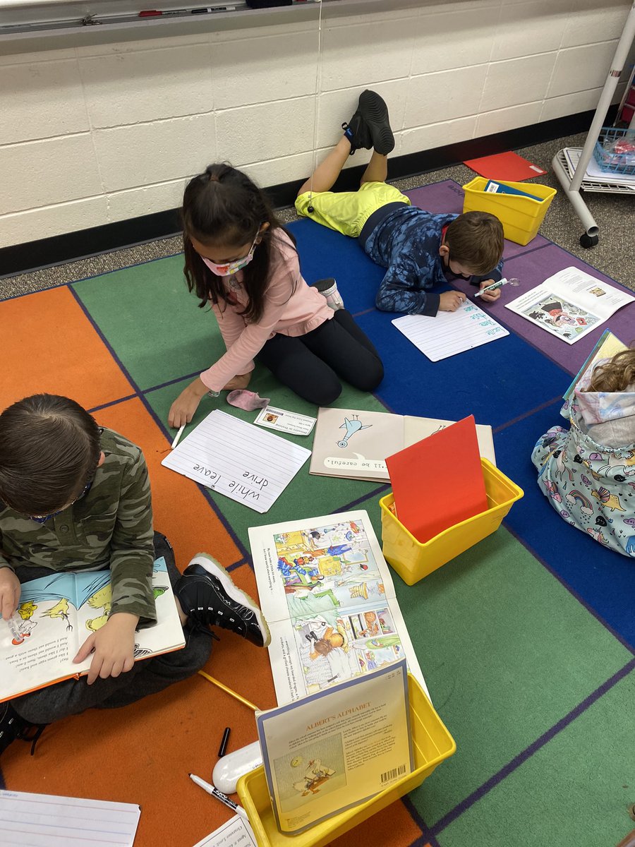 CrasMurray's tweet photo. Detectives are on the case tracking down Silent e! @CRAMrMillaway @CRA_Bulldogs #worddetectives #FTS4Rkids https://t.co/teJT64iSEG