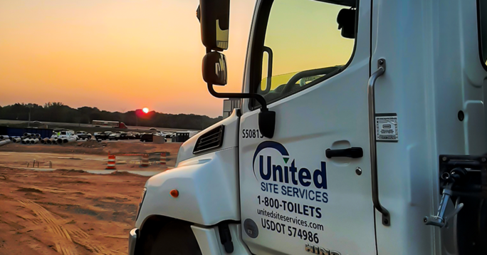 UnitedSiteServ's tweet photo. Here's to starting the day with a beautiful sunrise ββ #ViewsFromUSS
πΈ: Dustin Johnson https://t.co/u1BsDJHL49