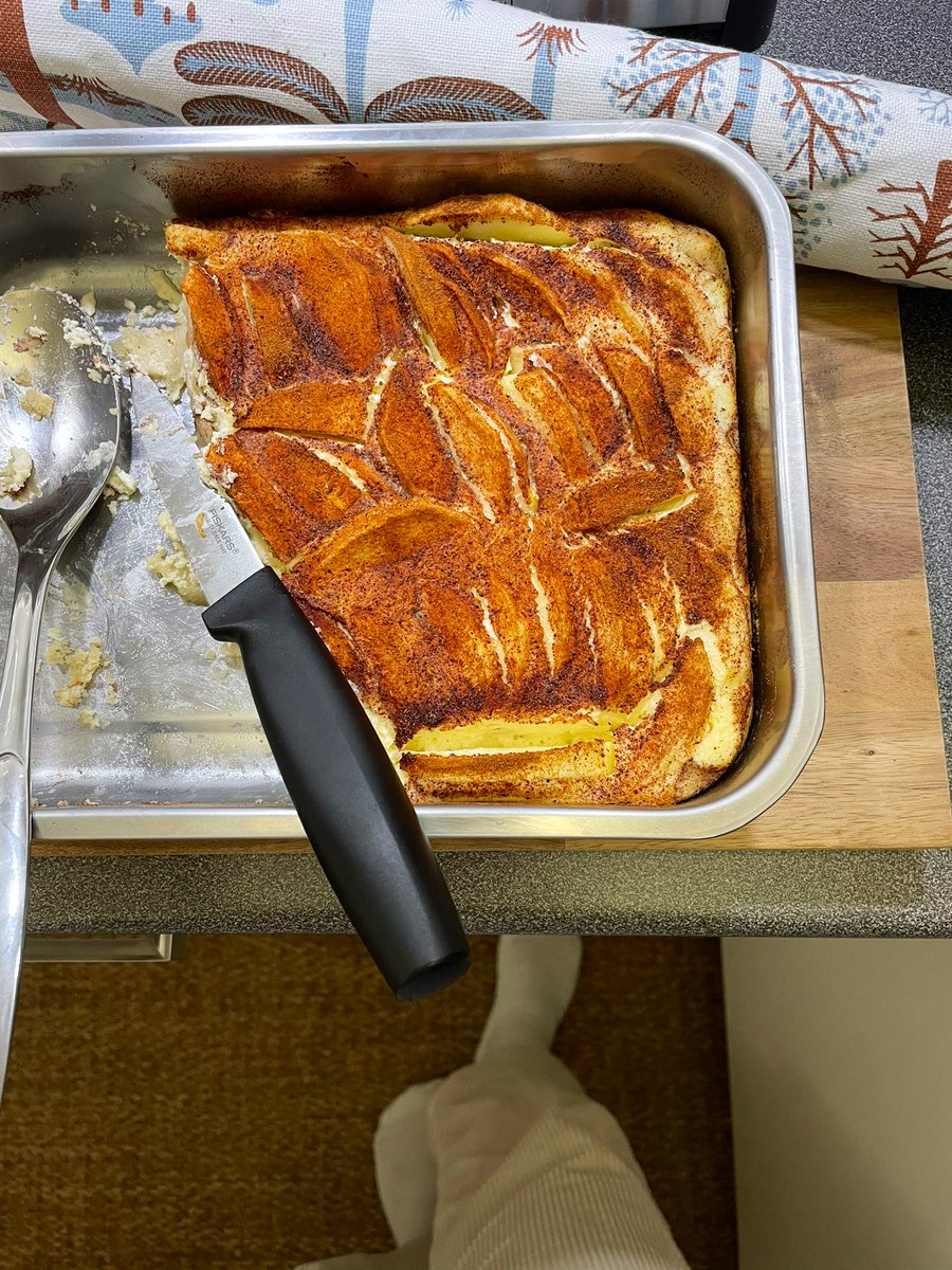 Happy to have friends over to study together🤝💓 #ebadegree #MetropoliaBiz <a href="/MetropoliaBiz/">Metropolia Business School</a>