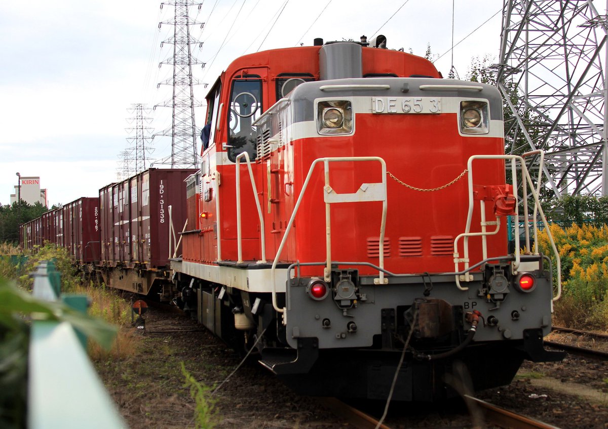 denkiya_titibu's tweet photo. 先日仙台臨海鉄道へ行って来ました、18日と20日の2日間で19日には大船渡まで行ったのですが岩手開発鉄道が急遽運休で撮影出来ず、夕方仙台に戻りましてまた少し撮影しました。今日は18日の西港を出発するED653のコンテナ貨物を。#仙台臨海 #ED65 https://t.co/Op2QklIt11