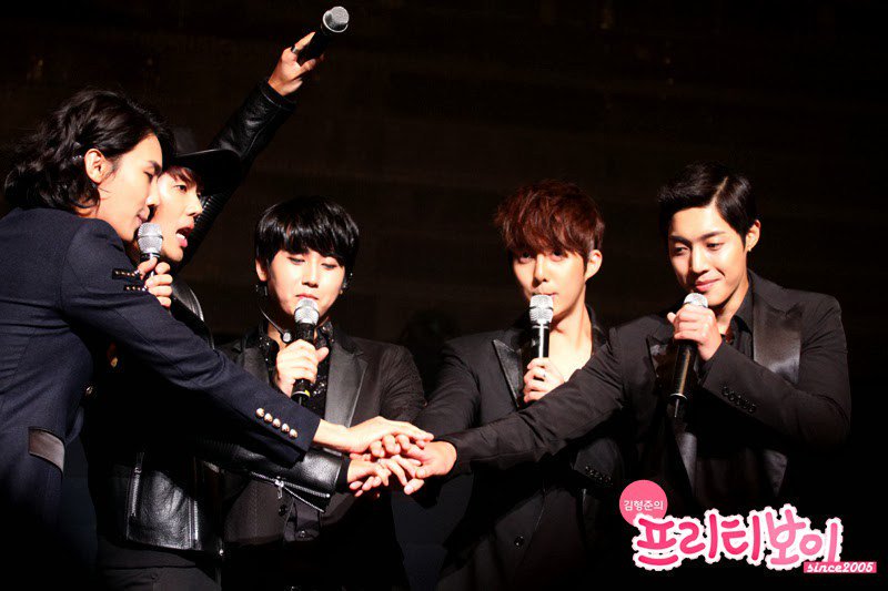 estfaniaTripleS's tweet photo. Hace 8 años …
#SS501 💚💚💚💚💚 https://t.co/7Onv08tEPP