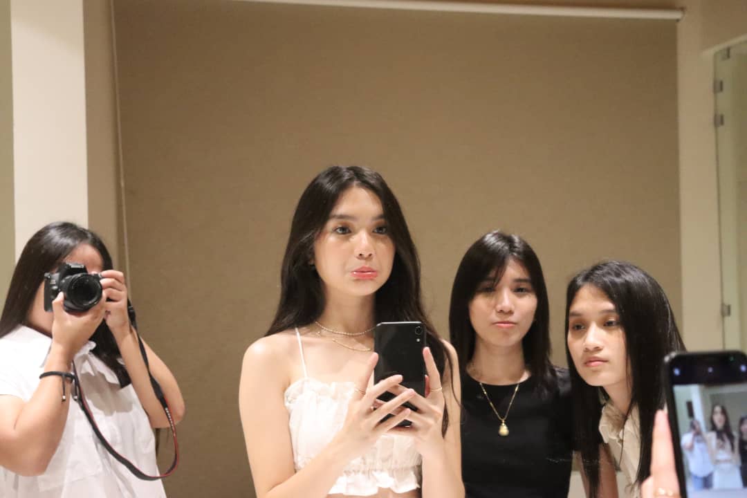 iiamcelina's tweet photo. Sobrang saya 💖
@francinecarreld @carotiiin @Talshiii https://t.co/pbI9fsFNTd