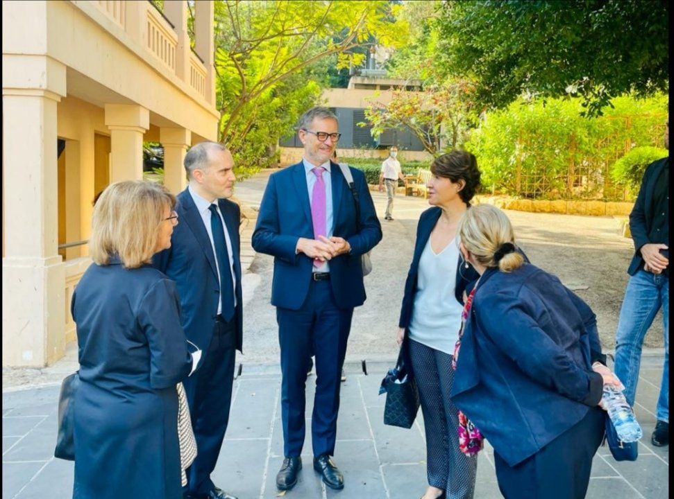 MaxenceDuault's tweet photo. Merci à @AmbaFranceLiban @MeheLebanon @aefeinfo d’avoir choisi @ESABeirut pour organiser la table ronde consacrée à l’avenir de l’#éducation au #Liban.
« L’éducation est l’arme la plus puissante pour changer le monde » disait #Mandela. 
Très fiers d’y contribuer avec conviction. https://t.co/HTLgQRyBfy