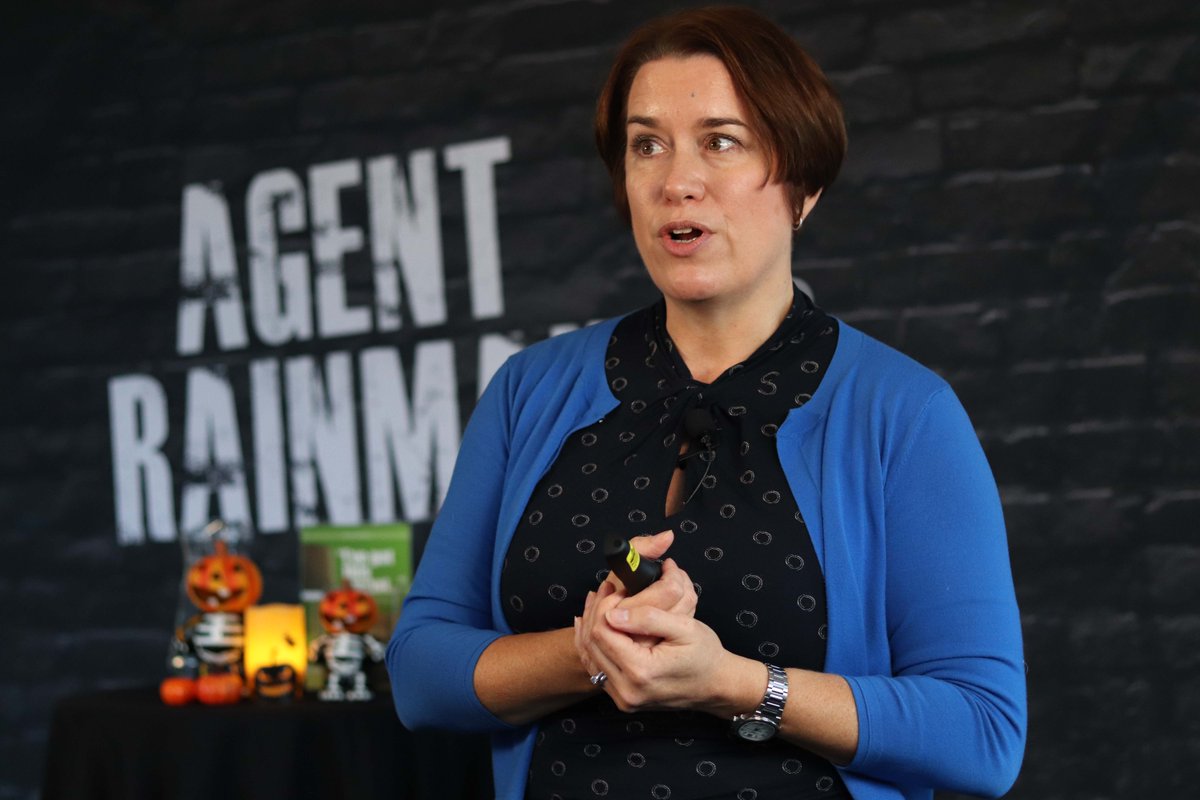 AgentRainmaker's tweet photo. It's been a fantastic day at our ARX Quarterly coaching session with our ARX Members. 

Today we focused on the best strategies and practises for acquisitions, and ended the day with a legal update with the lovely Dawn Bennett! 

#lettingagencytraining #coachingforlettingagents https://t.co/bF2HrSLjUo