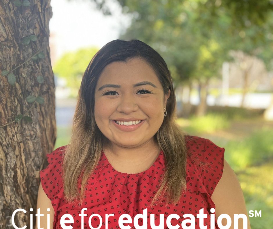 ReachtheWorldco's tweet photo. #Spanish students in #Nebraska recently matched with RTW traveler + @GilmanProgram recipient, Leslie Vergara, to follow her virtual #studyabroad experiences in #Chile + discuss practical uses for Spanish! Thanks to @Citi #eforeducation, our fall classroom matches are underway! https://t.co/dz6QdO6ENM