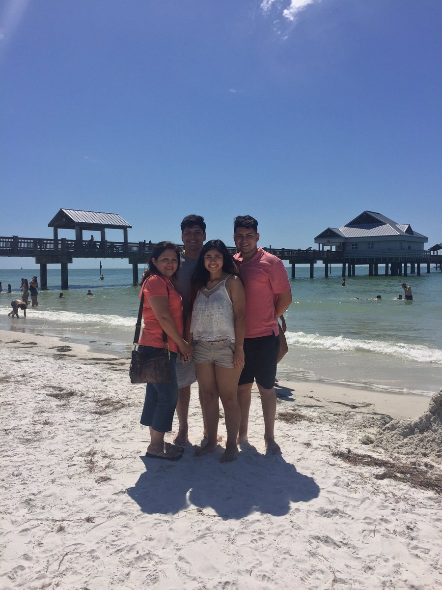 Quintana_1919's tweet photo. HAPPY BIRTHDAY TO THE BEST SISTER EVER!!! ❤️❤️ I love you so much. It’s amazing seeing you grow up so fast 😭😭 have a great day I will see you later ❤️🙏🏽🙏🏽 @kquintana19 https://t.co/s9lgUJFGvK